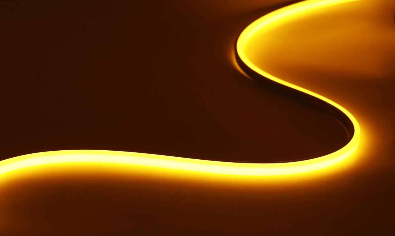 LED是如何发光的？